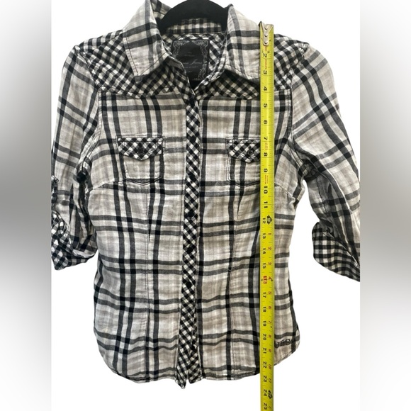 Guess jeans button up shirt with tie at back in size small - Picture 7 of 7